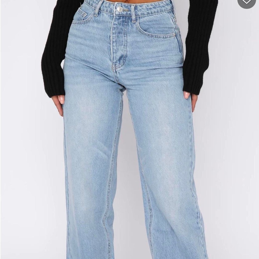 White Fox NWT One Call Away Jeans Vintage Mid Blue